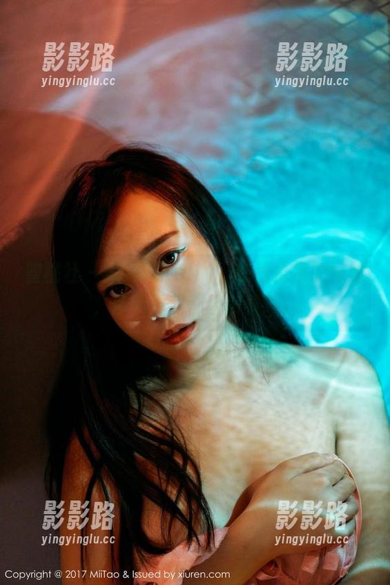 蜜桃社 - 吴凯莉Kelly，在线抢镜的妹妹，你不看我都替你着急。