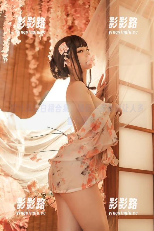 蜜汁猫裘白裙合集，随便一张都能让人多看几眼