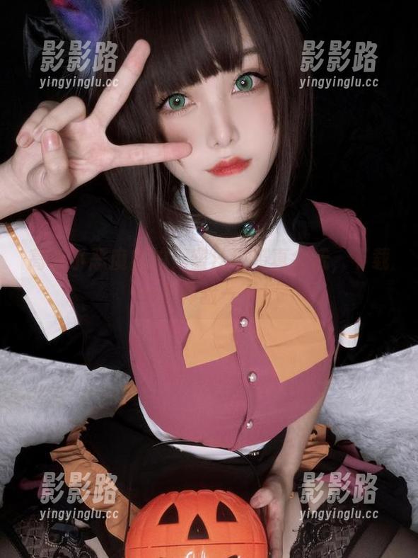 高清小恶魔自拍，蜜汁猫裘真会玩，下载一张体验一下！