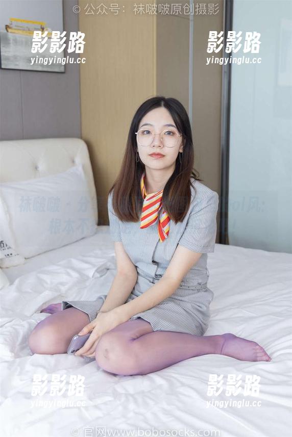 袜啵啵 - 分享小甜豆超长图包里的ol风：根本不想划走，就这么沉沦吧！