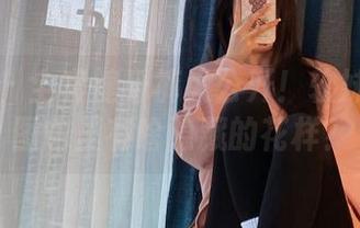 微密圈 - 全套健身裤大公开！软妹小九九图包里有啥隐藏的花样？
