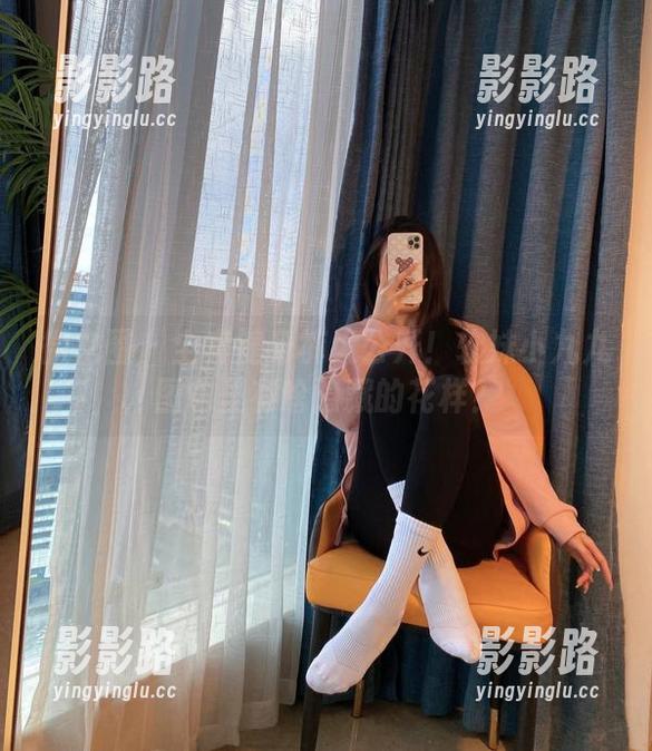 微密圈 - 全套健身裤大公开！软妹小九九图包里有啥隐藏的花样？