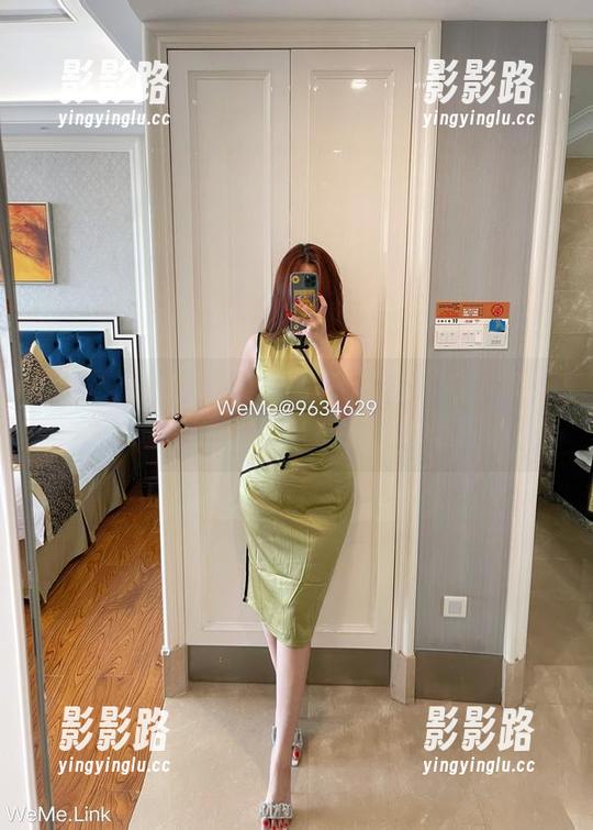 微密圈 - 快来！免费的迷人的五姨太赛车女郎作品，打破传统的壁垒！