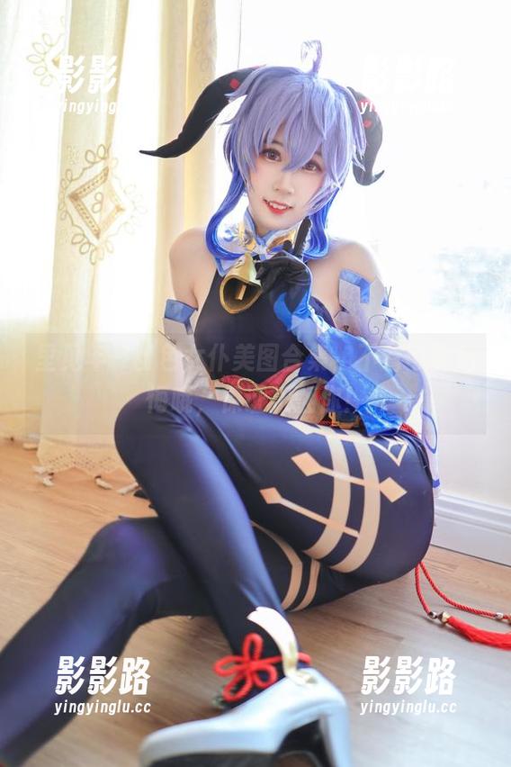 里见年一粉色女仆美图合集，不看可要后悔哦，保证乐翻你！