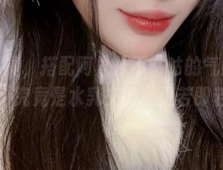 灰丝写真，搭配阿九从不咕咕的气质，真难说，究竟是水乳交融还是若即若离？