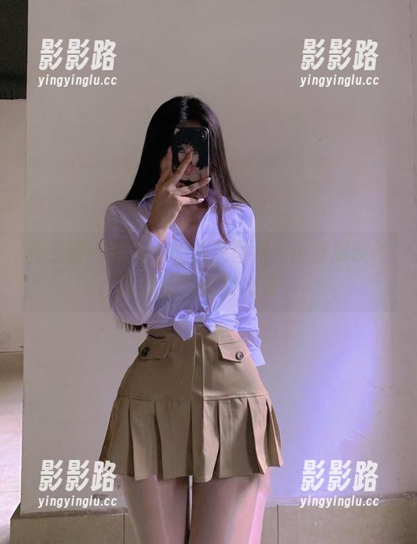 微密圈 - 陈佩奇的美腿图包，全套展现不经意的各式姿态呢。