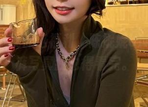 微密圈 - 就冲这福利，陈妮妮UNI的瑜伽裤写真我也得看完。