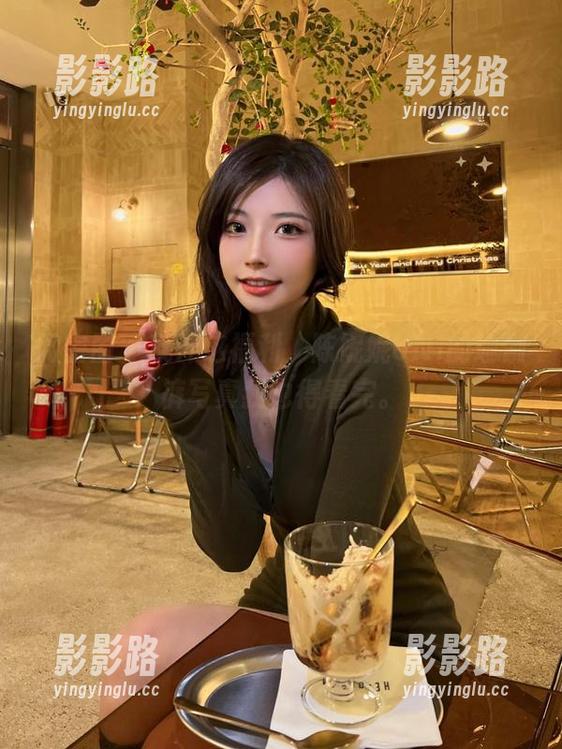 微密圈 - 就冲这福利，陈妮妮UNI的瑜伽裤写真我也得看完。