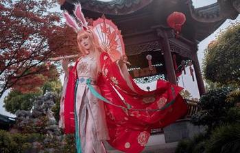 想看露儿大魔王的居家写真，准备好你的资源车库，随时开门见山！
