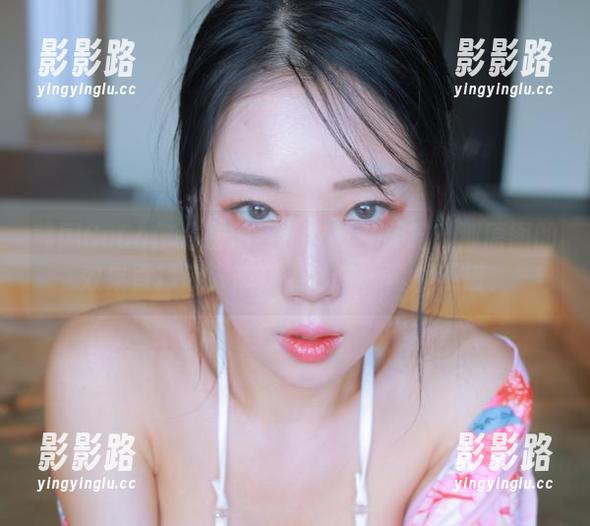 韩国CoCo 韩国CoCo你是在用泳装致敬夏天吗?那原图的效果直接让人想自带沙滩,真心不错。