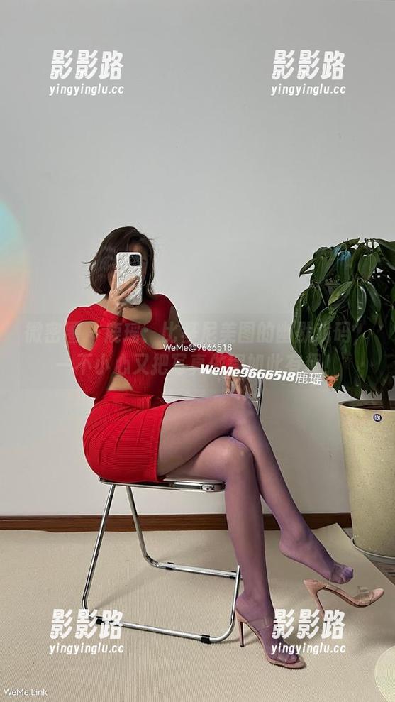 微密圈 - 鹿瑶：比基尼美图的幽默戏码，一不小心又把写真做得如此有趣！